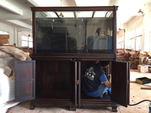 龍威魚(yú)缸定制上門(mén)安裝