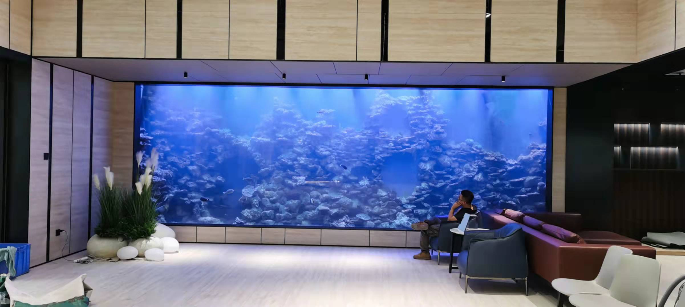 龍威定制海水缸上門服務(wù)